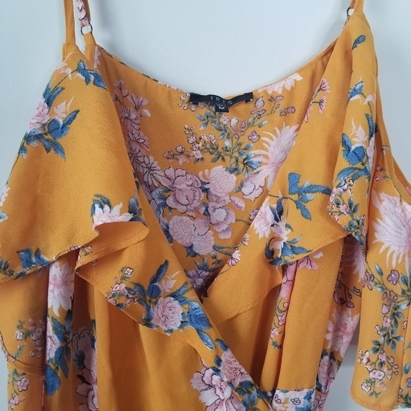 IRIS Yellow Floral Cold Shoulder Hi-Low Wrap Flowy Dress Flutter Sleeves M - Picture 11 of 16